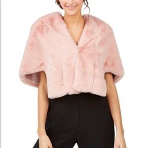 🌻Eliza J NWT szM pink faux fur shrug jacket🌻